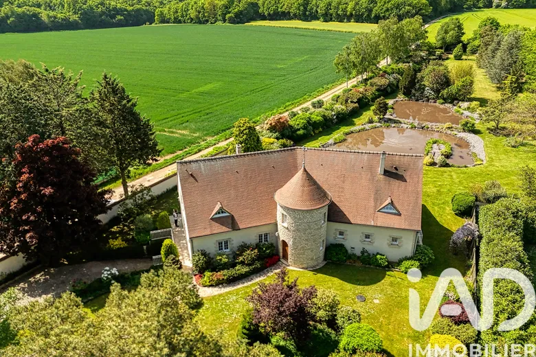 Maison 8 pièces 290 m² · à Croisilles · 290 m² · 679 000 €