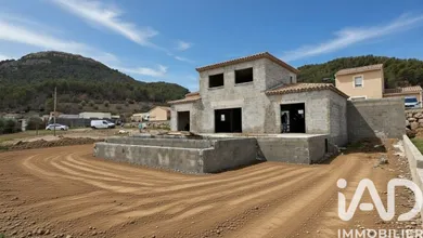 Maison à Pierrelongue (26170)