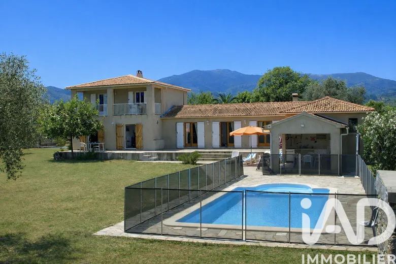 Maison 7 pièces 220 m² · à Venzolasca · 220 m² · 910 000 €