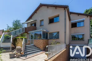 Traditional house in Sainte-Geneviève-des-Bois (91700)