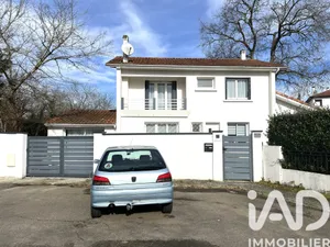 House in Saint-Pierre-du-Mont (40280)