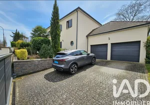 Maison d'architecte à Magny-le-Hongre (77700)