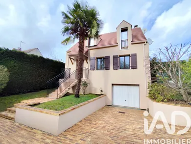 Maison traditionnelle à La Ville-du-Bois (91620)
