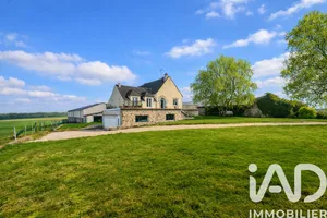 Ferme à Chézy-sur-Marne (02570)