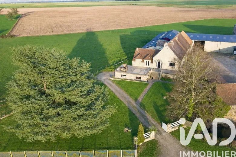 Maison 8 pièces 385 m² · à Château-Thierry · 385 m² · 649 000 €