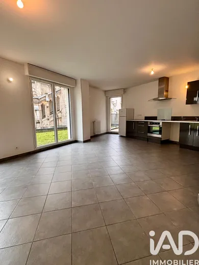 Apartment in Chambéry (73000)