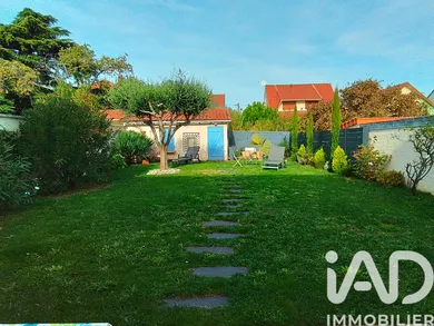 Detached house in Villeneuve-le-Roi (94290)