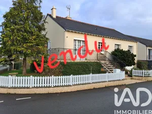 Townhouse in Candé (49440)