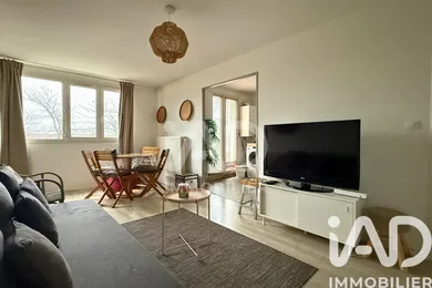 Apartment in Guyancourt (78280)