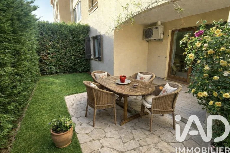 Appartement 3 pièces 47 m² · à Sanary-sur-Mer · 46,9 m² · 305 000 €