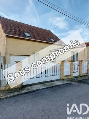 Maison à Esmery-Hallon (80400)