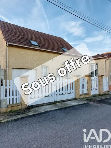 House in Esmery-Hallon (80400)