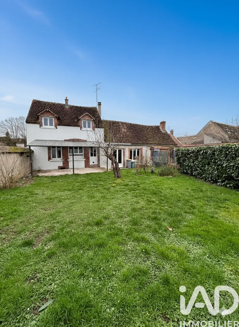 Maison 5 pièces 118 m² · à Véron · 118 m² · 174 000 €