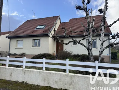 Architectural house in Montluçon (03100)