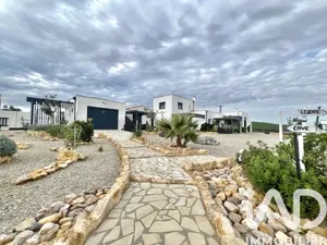 Architectural house in Treilles (11510)