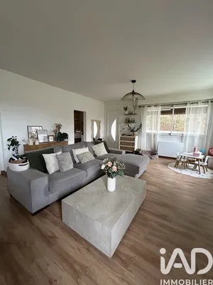 Maison traditionnelle à Sallebœuf (33370)