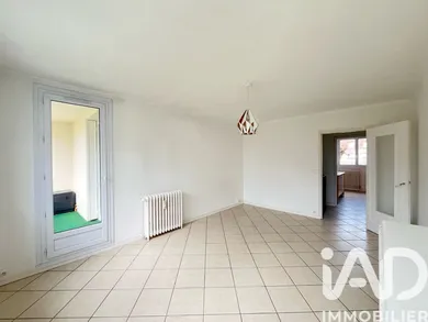 Apartment in Marolles-en-Hurepoix (91630)
