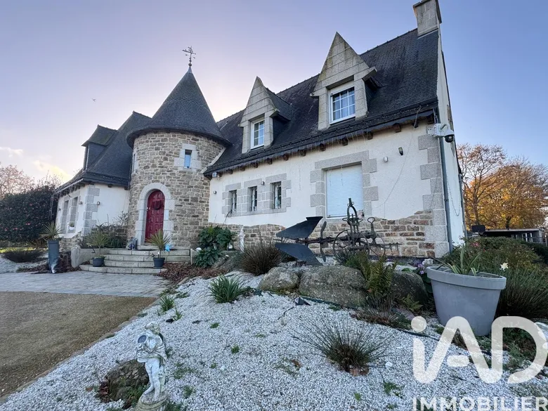Maison 7 pièces 217 m² · à Saint-Gilles-les-Bois · 217 m² · 495 000 €