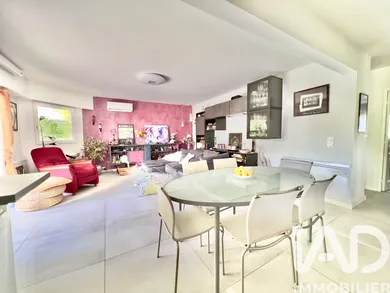 Apartment in Saint-Raphaël (83700)