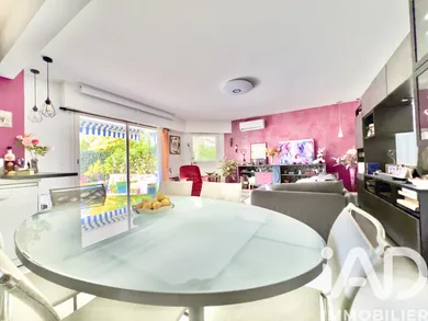 Apartment in Saint-Raphaël (83700)