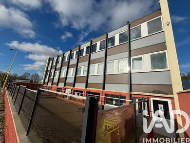 Immeuble à Rouxmesnil-Bouteilles (76370)