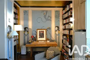 Apartment in Paris (75019)