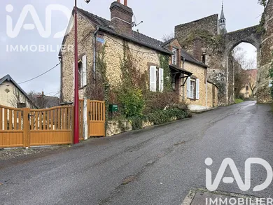 Maison de village à Château-Renard (45220)