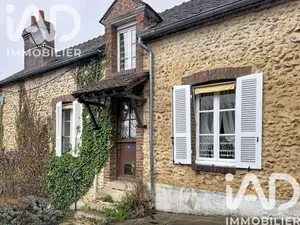 Maison de village à Château-Renard (45220)