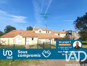 Building in Saint-Vincent-sur-Graon (85540)