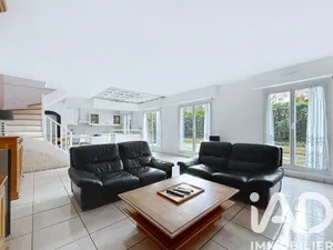 Duplex in Champs-sur-Marne (77420)