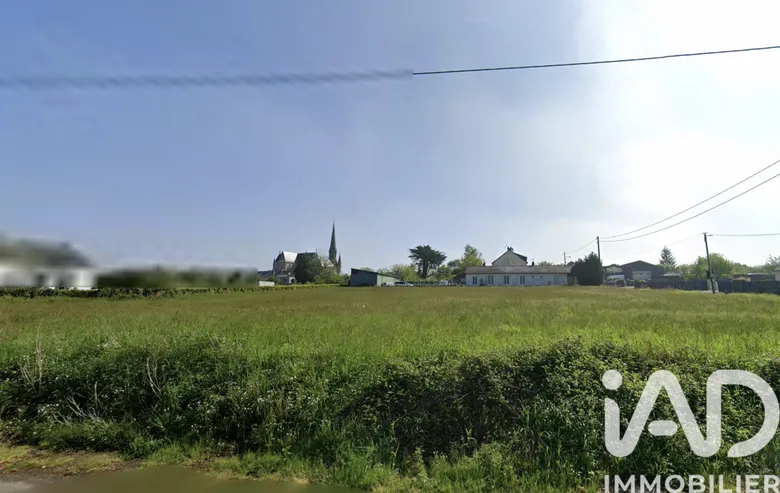 Terrain à bâtir à Bains-sur-Oust (35600) · 57 000 €