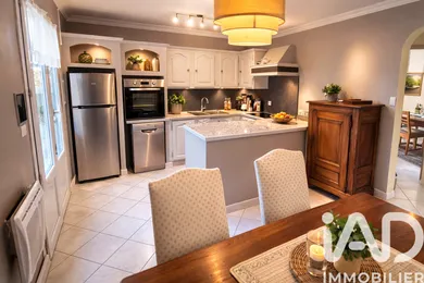 Apartment in Uzès (30700)