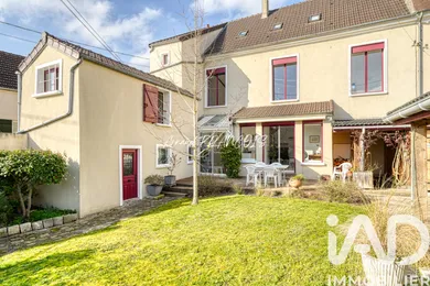 House in Chanteloup-les-Vignes (78570)