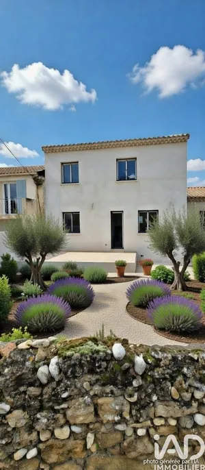 Traditional house in Camaret-sur-Aigues (84850)