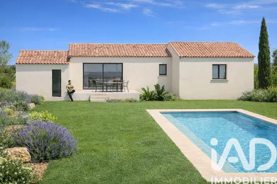 Traditional house in Camaret-sur-Aigues (84850)