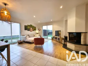 House in Montréverd (85260)