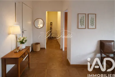 Apartment in Courbevoie (92400)