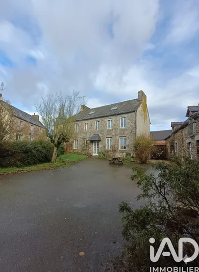 Village house in Allineuc (22460)