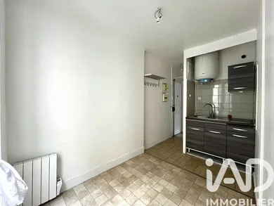 Apartment in Paris (75018)