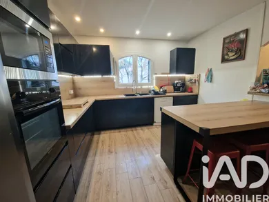 Maison à Peri (20167)