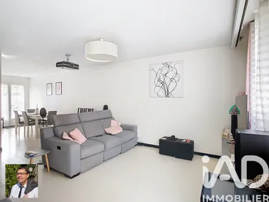 Maison à Villeneuve-le-Roi (94290)