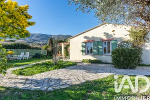 House in Carros (06510)