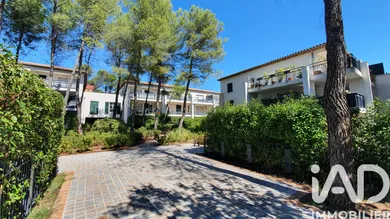 Appartement à Châteauneuf-le-Rouge (13790)