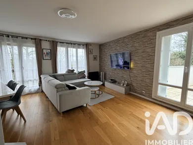 Appartement à Coubron (93470)