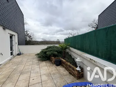 Appartement à Coubron (93470)