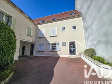 Apartment in Brie-Comte-Robert (77170)