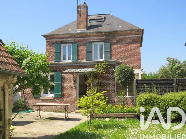 Maison 5 pièces 106 m² · à Marines · 106 m² · 235 000 €
