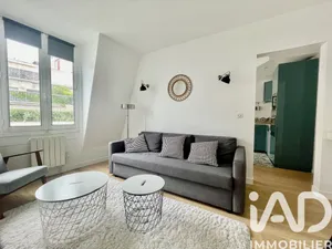 Apartment in Paris (75006)