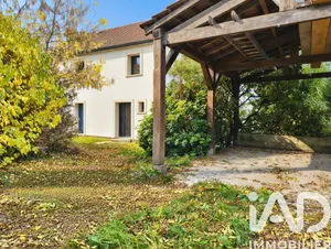 House in Sainte-Mesme (78730)