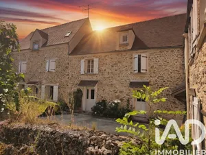 Apartment in Senlisse (78720)